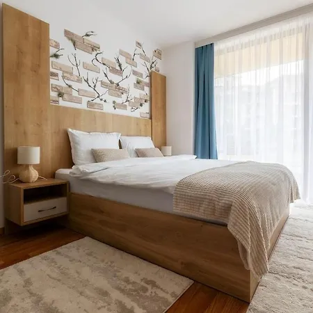 Dream With A Mountain View Apartment